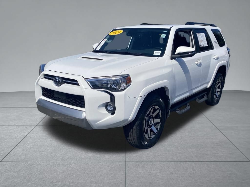 Used 2024 Toyota 4Runner TRD Off-Road Premium w/ Moonroof Package AWD/4WD image 2