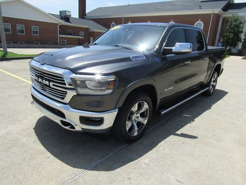 Used 2021 RAM 1500 Laramie AWD/4WD image 7