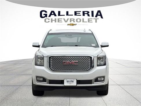 Used 2017 GMC Yukon Denali w/ Open Road Package image 3