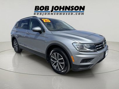 Used 2020 Volkswagen Tiguan SE w/ Panoramic Sunroof Package