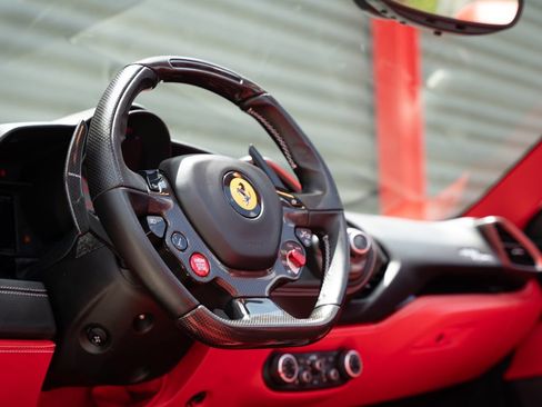 Used 2018 Ferrari 488 Spider RWD image 37