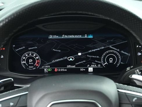 Used 2022 Audi RS Q8 w/ Luxury Package AWD/4WD image 26