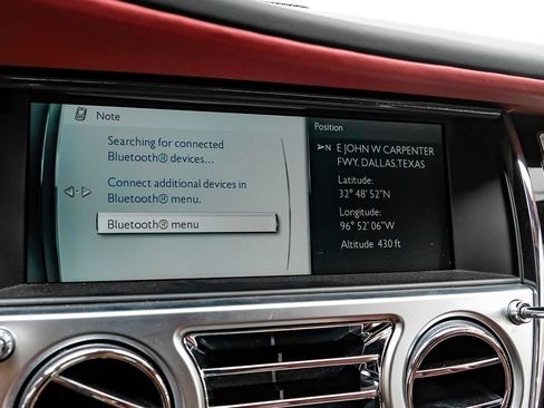 Used 2016 Rolls-Royce Dawn image 25