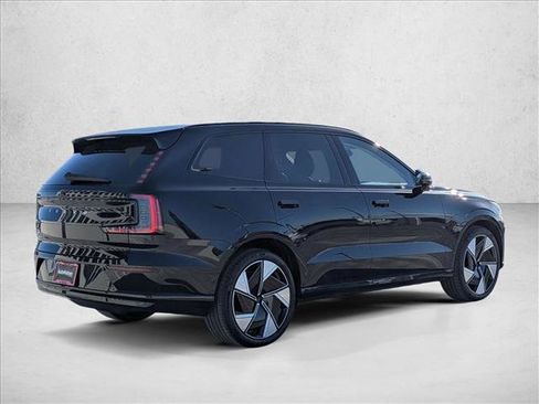 New 2025 Volvo EX90 Ultra image 2