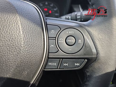 Used 2024 Toyota Corolla Cross LE w/ Moonroof Package FWD image 30