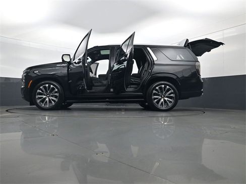 Certified 2025 Chevrolet Tahoe High Country image 35