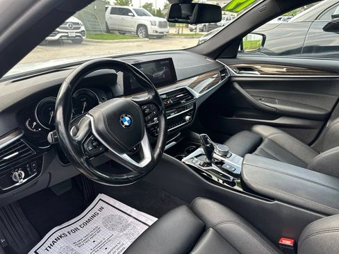 Used 2019 BMW 530i xDrive w/ Convenience Package AWD/4WD image 5