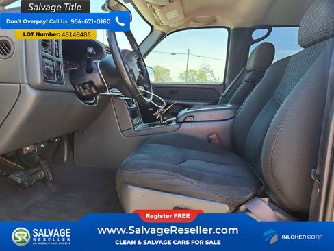 Used 2004 Chevrolet Avalanche 4x4 w/ Preferred Equipment Group image 9