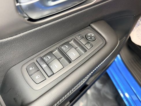 New 2027 Chrysler Pacifica Select AWD/4WD image 20