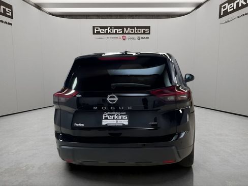 Used 2025 Nissan Rogue SV AWD/4WD image 4