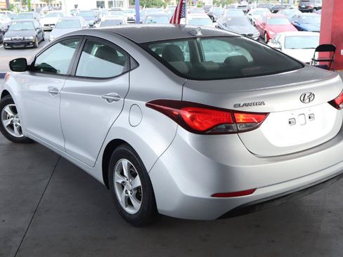 Used 2015 Hyundai Elantra SE FWD image 7