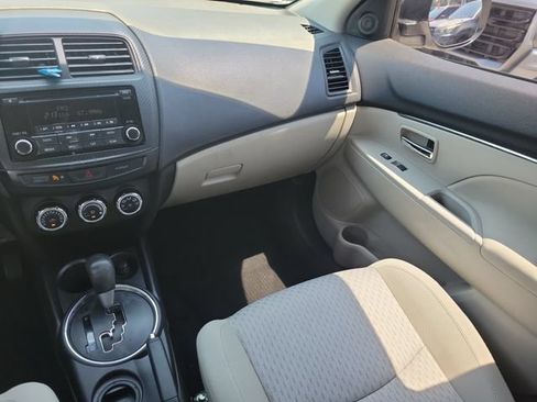 Used 2017 Mitsubishi Outlander Sport LE FWD image 24