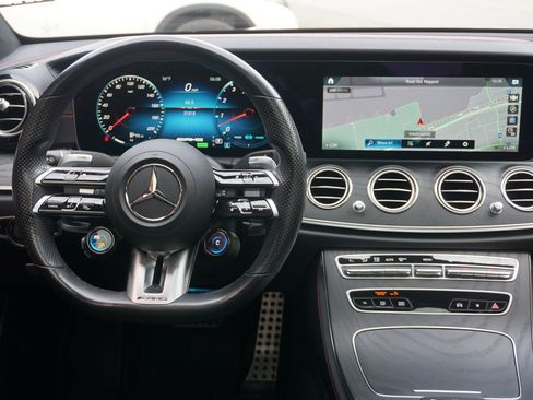 Used 2022 Mercedes-Benz E 53 AMG 4MATIC Sedan image 16