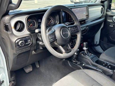 Used 2024 Jeep Wrangler Unlimited Sport AWD/4WD image 20