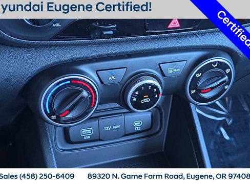 Used 2025 Hyundai Venue SE FWD image 24