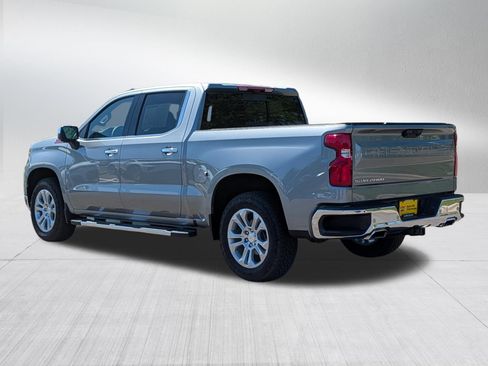 Used 2025 Chevrolet Silverado 1500 LTZ w/ LTZ Premium Package AWD/4WD image 5