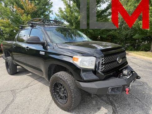 Used 2017 Toyota Tundra 4x4 CrewMax image 1