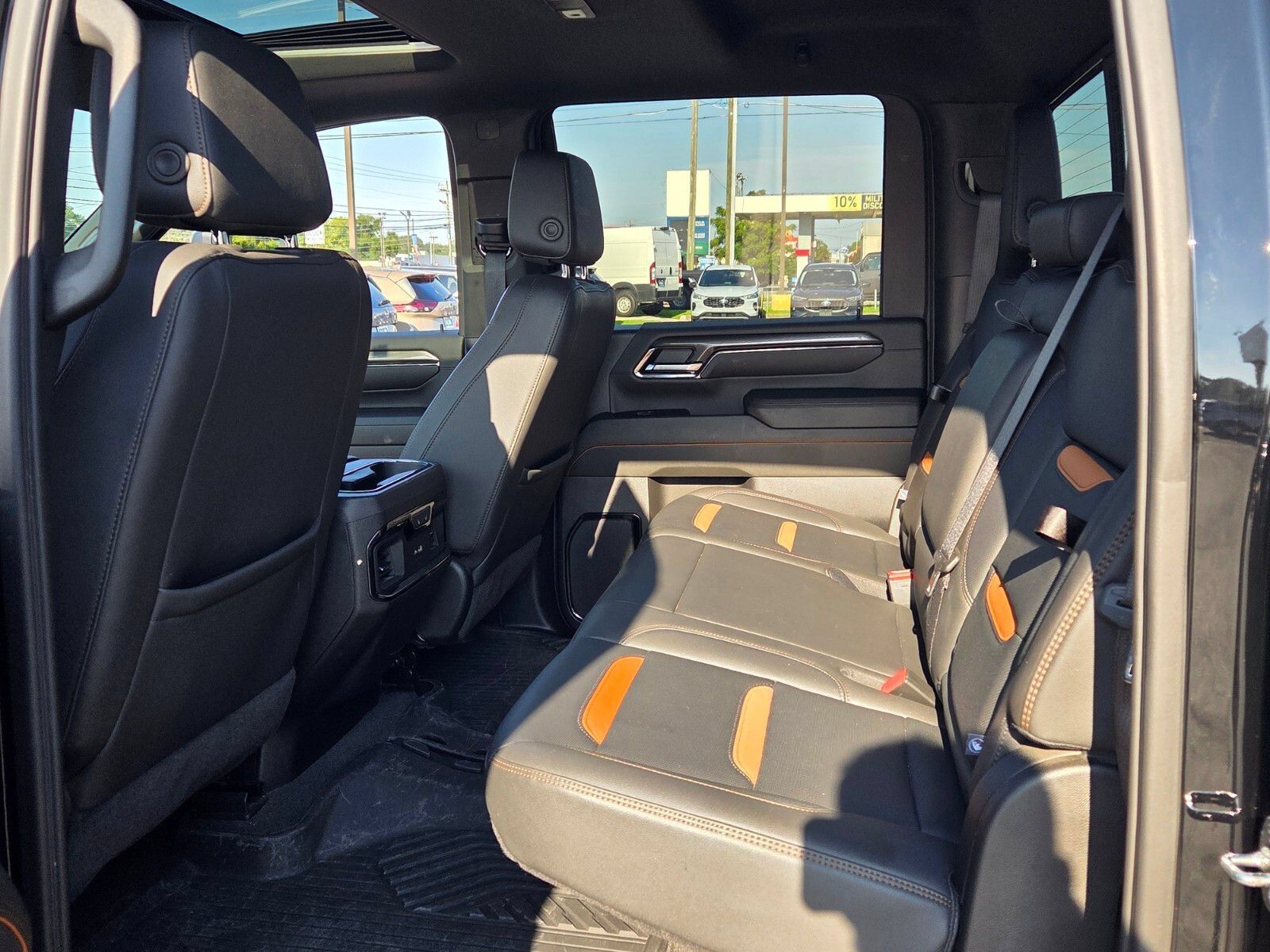 Used 2024 GMC Sierra 2500 AT4 w/ AT4 Premium Plus Package AWD/4WD image 6