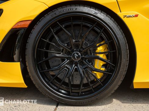 Used 2025 McLaren 750S RWD image 12