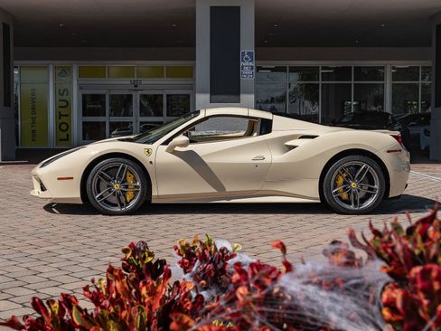 Used 2016 Ferrari 488 Spider RWD image 23