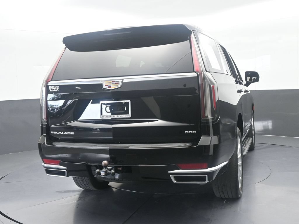 Used 2023 Cadillac Escalade Luxury RWD image 5
