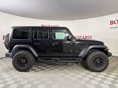 Used 2022 Jeep Wrangler Unlimited Sport AWD/4WD image 9