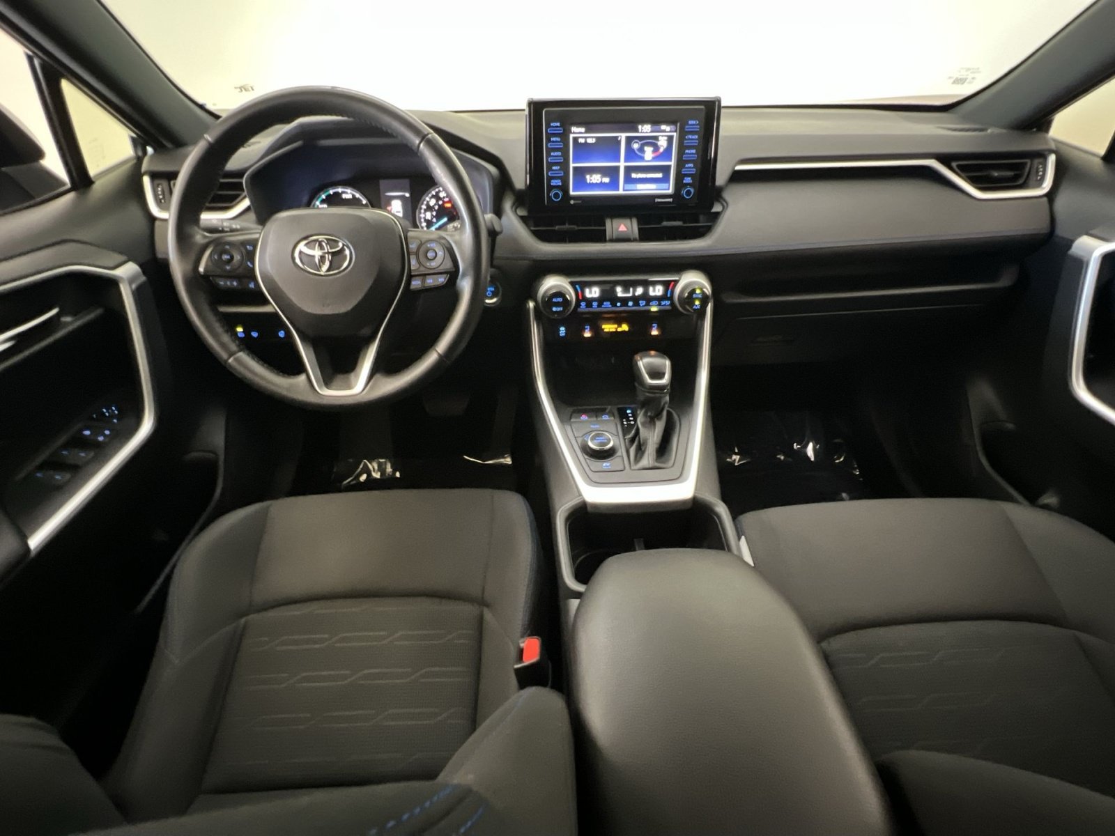 Used 2022 Toyota RAV4 SE w/ Convenience Package AWD/4WD image 22