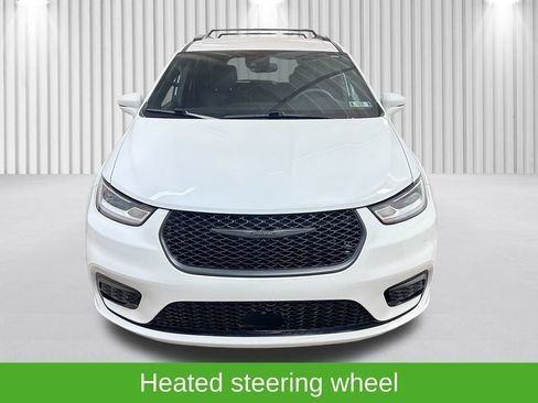 Certified 2022 Chrysler Pacifica Touring-L w/ S Appearance Package image 14