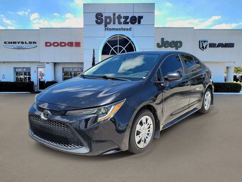 Used 2020 Toyota Corolla LE FWD image 4
