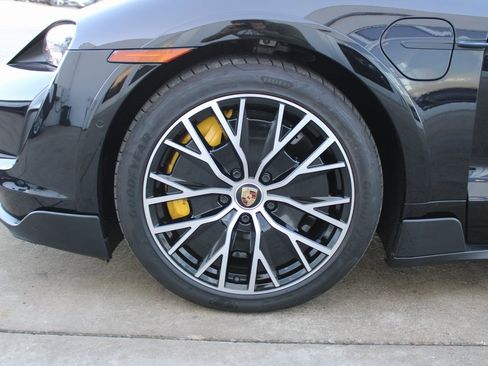 Used 2022 Porsche Taycan Turbo S image 34