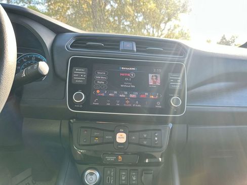 Used 2024 Nissan Leaf SV Plus image 31