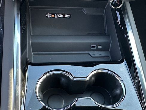 New 2026 Chevrolet Suburban Premier w/ Sun And Tow Package image 31