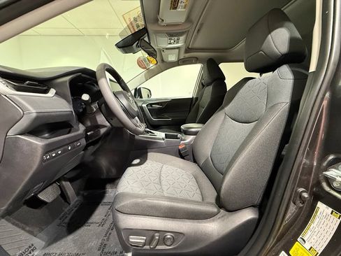 Certified 2025 Toyota RAV4 XLE AWD/4WD image 13