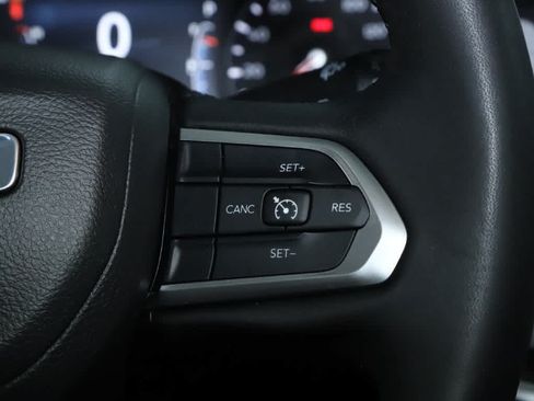 Used 2023 Jeep Compass Latitude AWD/4WD image 23