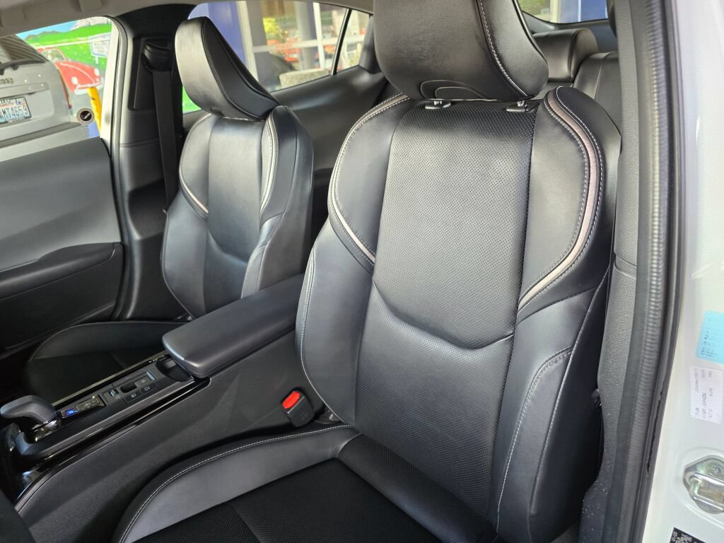 Used 2024 Toyota Prius XLE FWD image 17