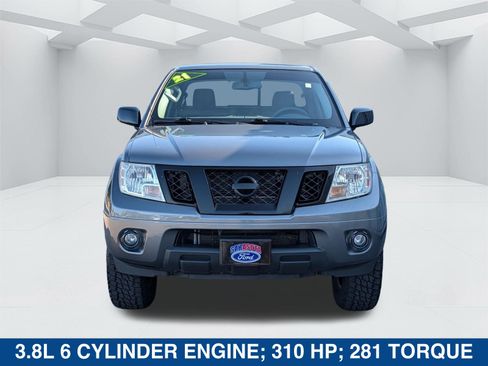 Used 2021 Nissan Frontier SV w/ Midnight Edition Floor Mats AWD/4WD image 8