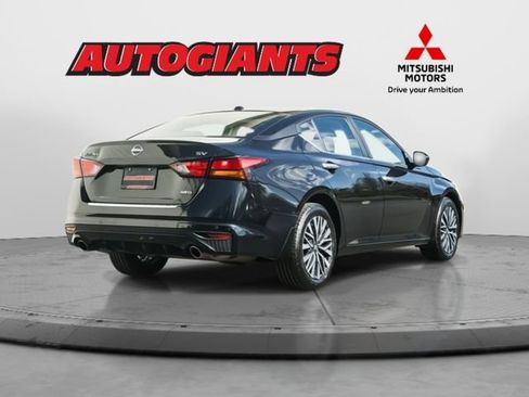 Used 2023 Nissan Altima 2.5 SV w/ SV Premium Package image 8