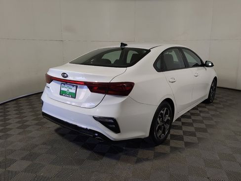 Used 2020 Kia Forte LXS FWD image 9