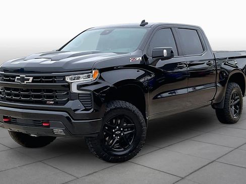 Used 2023 Chevrolet Silverado 1500 LT Trail Boss w/ LT Trail Boss Premium Package AWD/4WD image 3