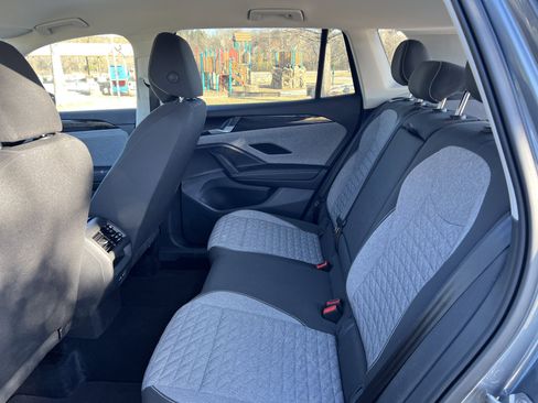 Certified 2025 Volkswagen Tiguan S image 29