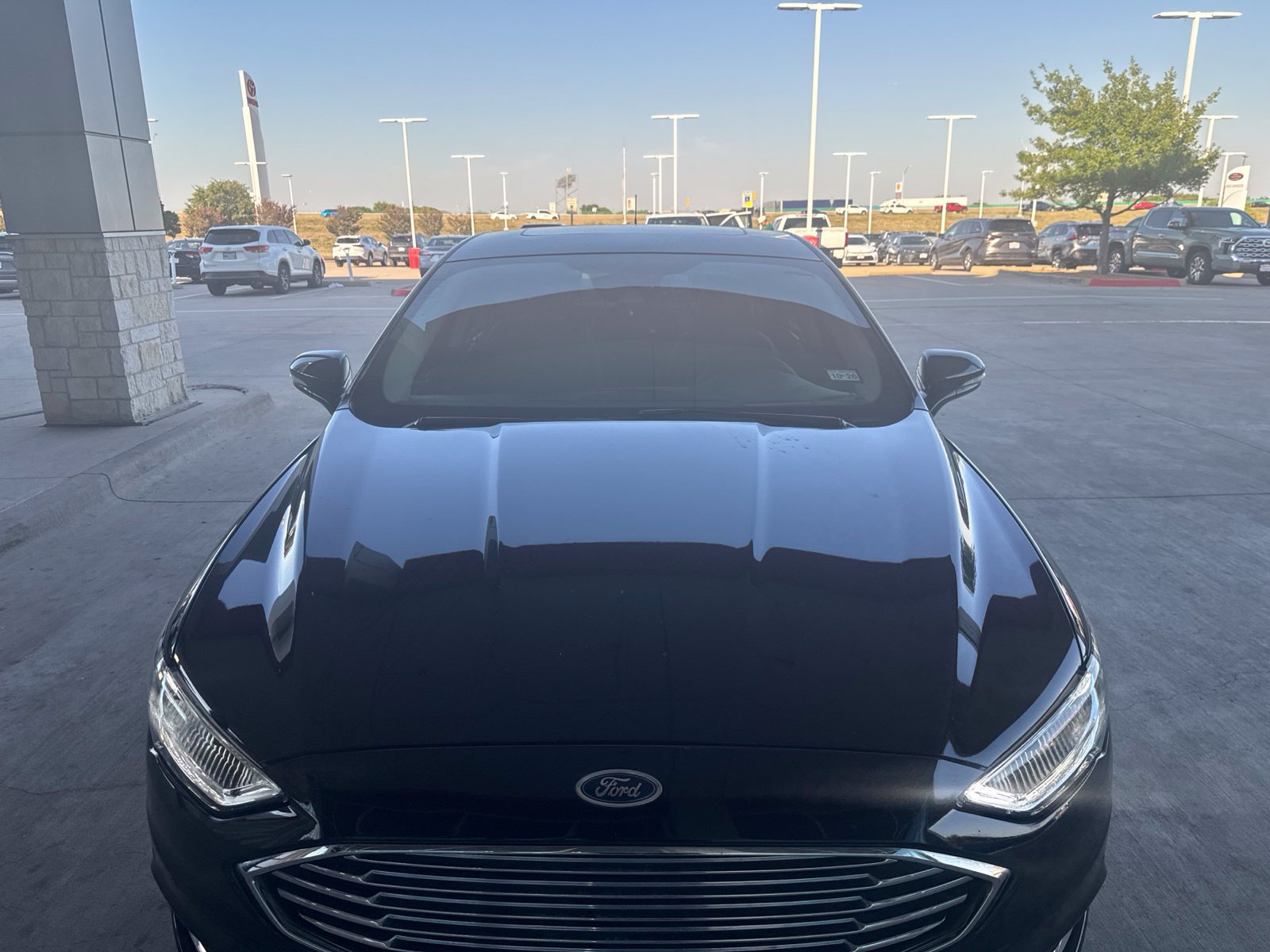 Used 2018 Ford Fusion SE w/ Fusion SE Technology Package FWD image 29