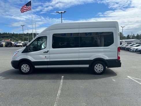 Used 2017 Ford Transit 350 XLT RWD image 5