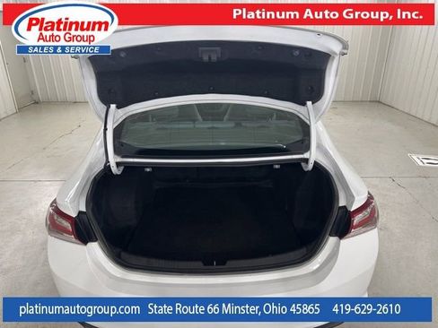 Used 2022 Chevrolet Malibu LT image 53