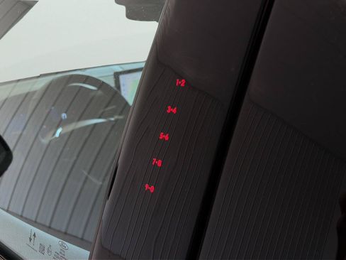 Used 2025 Ford Explorer ST AWD/4WD image 33
