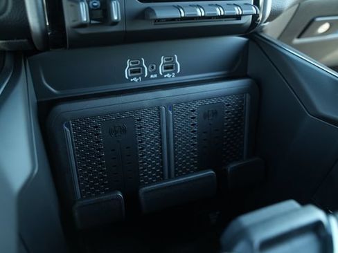 New 2026 RAM 2500 Big Horn AWD/4WD image 32