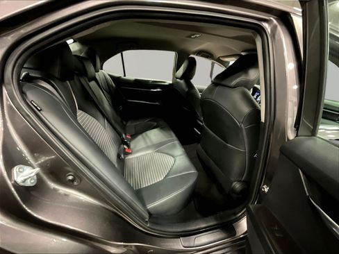 Used 2021 Toyota Camry SE FWD image 25