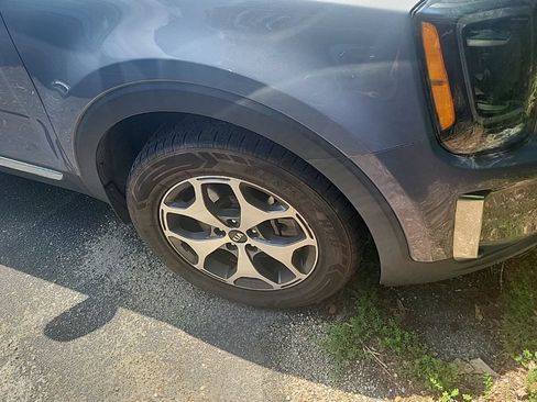 Used 2020 Kia Telluride EX AWD/4WD image 5