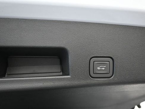 New 2026 Chevrolet Traverse LT image 9