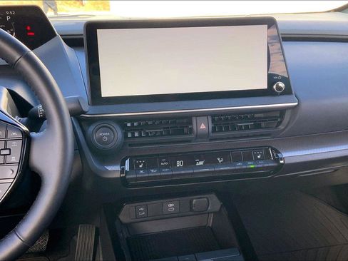Used 2024 Toyota Prius XLE image 6