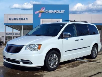 Used 2016 Chrysler Town & Country Touring-L